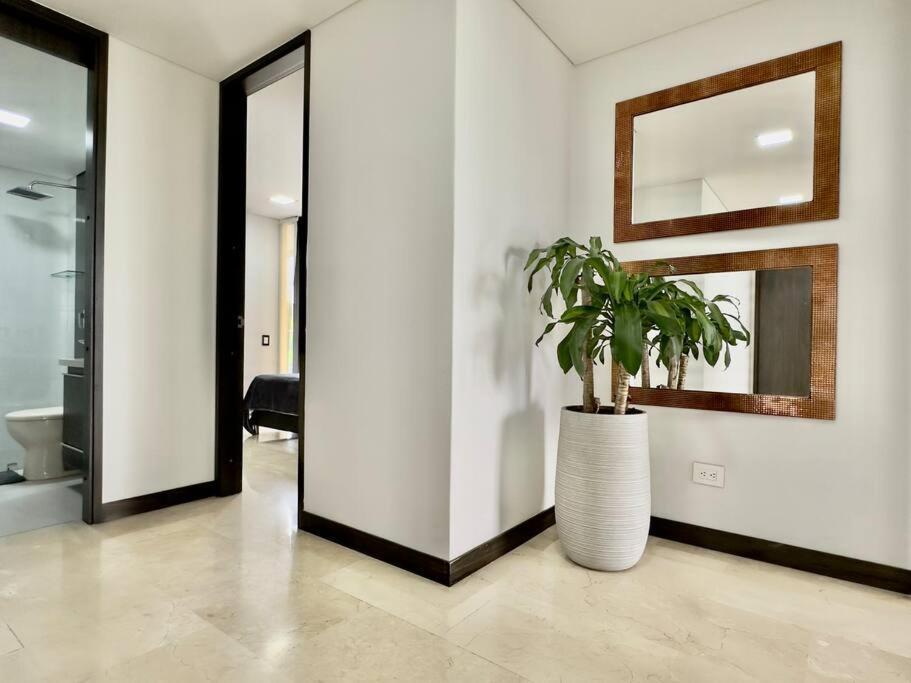 502 El Poblado: Beautiful & Ample Space For Families