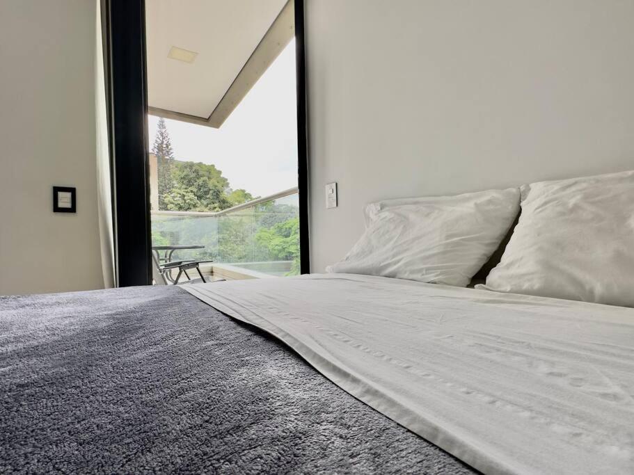 502 El Poblado: Beautiful & Ample Space For Families * Medellín