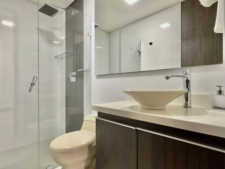 502 El Poblado: Beautiful & Ample Space For Families Apartamento