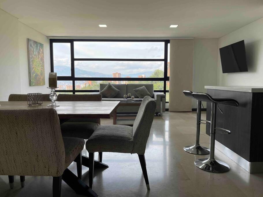 502 El Poblado: Beautiful & Ample Space For Families Apartamento