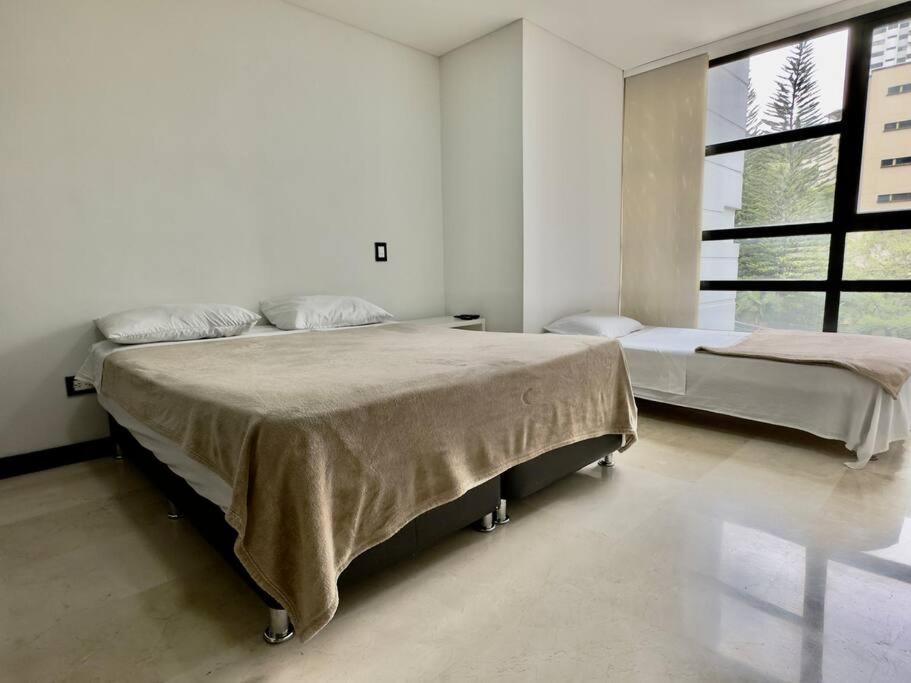 Apartamento 502 El Poblado: Beautiful & Ample Space For Families Medellín