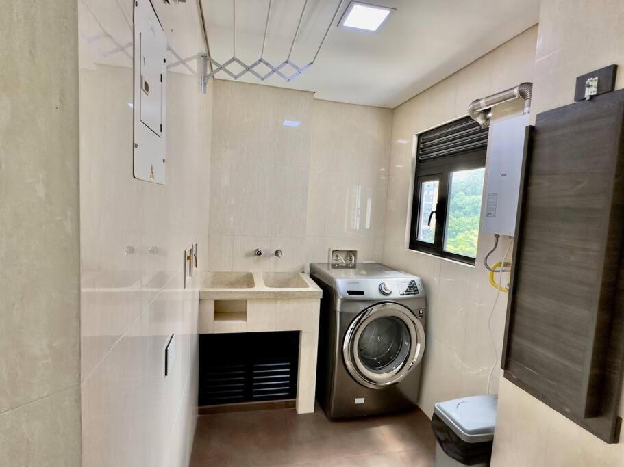Apartamento 502 El Poblado: Beautiful & Ample Space For Families