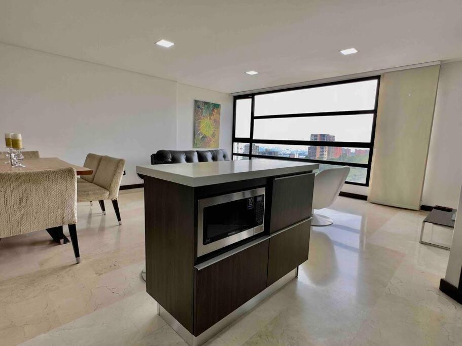 502 El Poblado: Beautiful & Ample Space For Families *