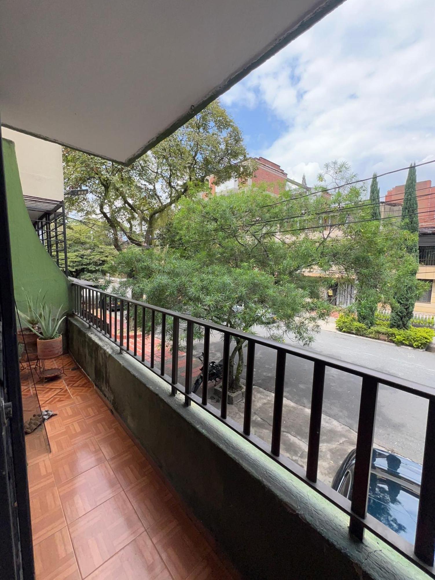 Apartamento Laureles, Cerca A La Estacion Floresta Apartamento Medellín