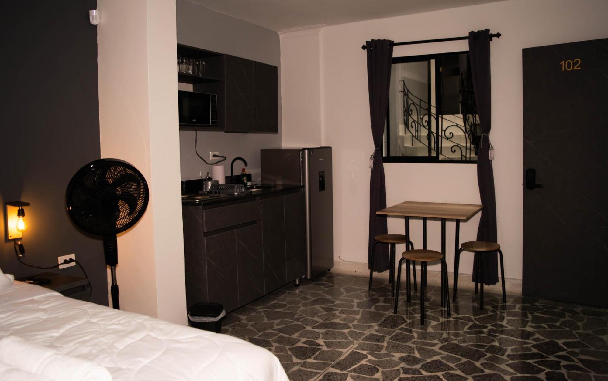 Apartment 102 En Laureles Cerca Al Estadio Y La 70