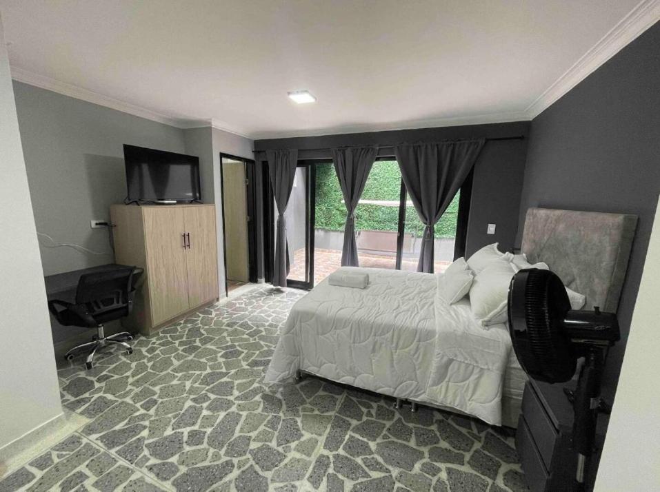 Apartamento 102 En Laureles Cerca Al Estadio Y La 70 Medellín
