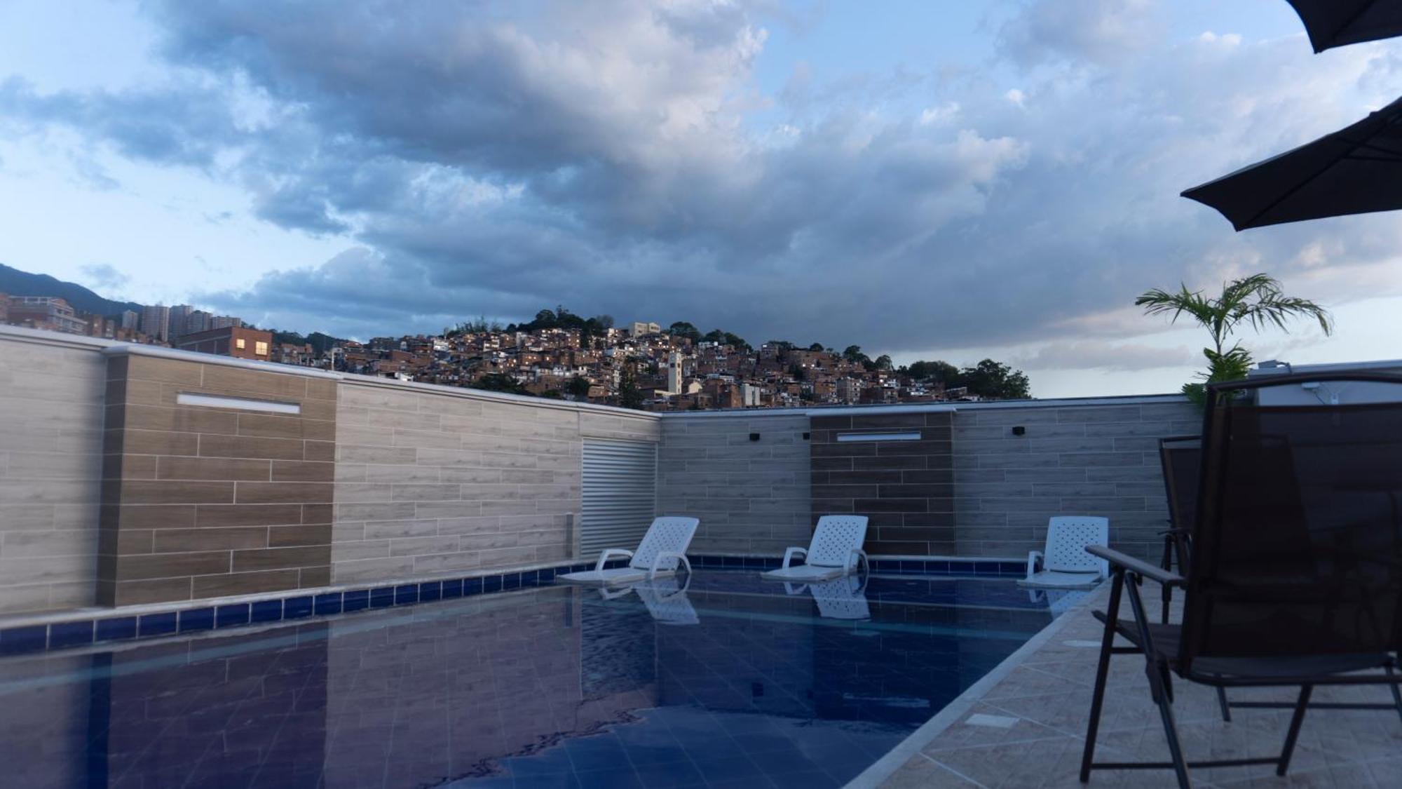 California Hotel Medellín