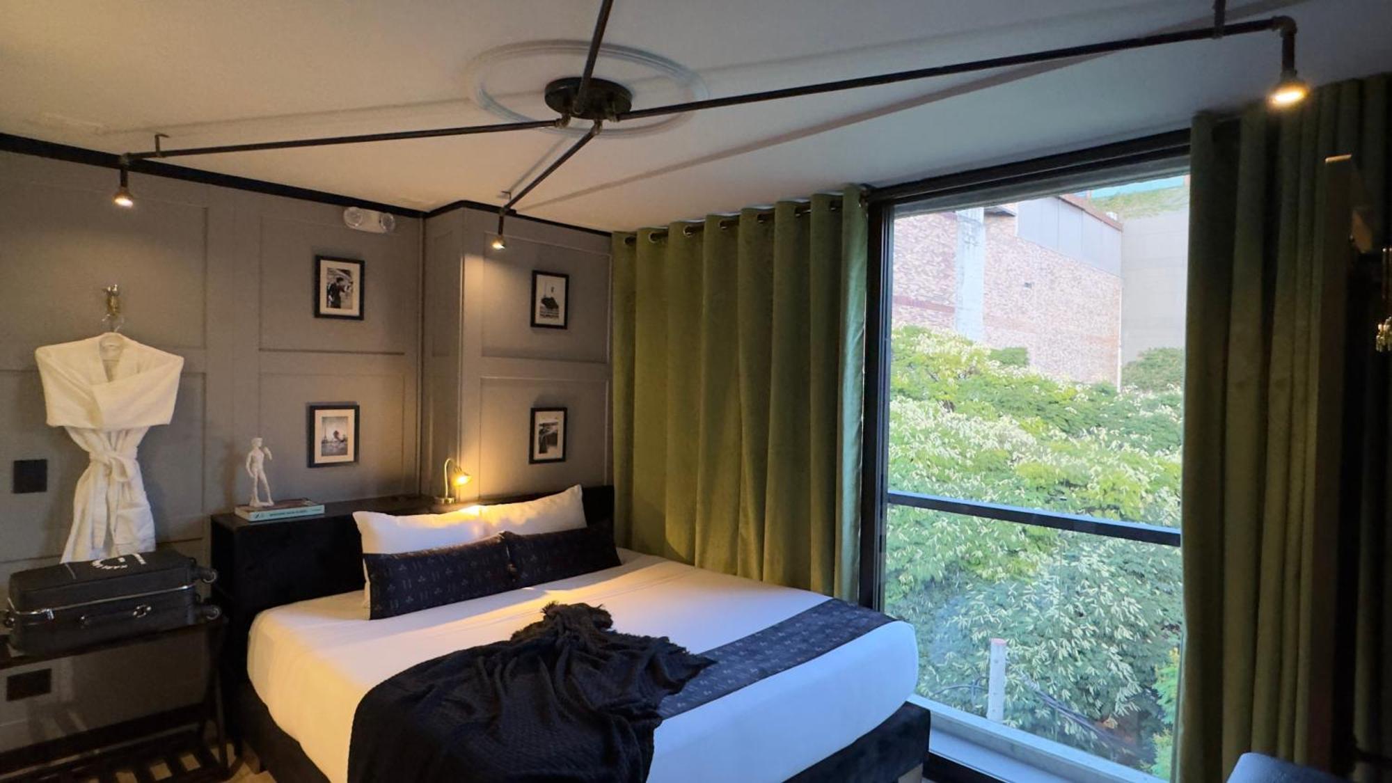 Helene Hotel 4*