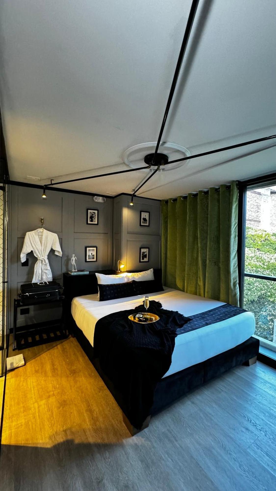 Helene Hotel 4*
