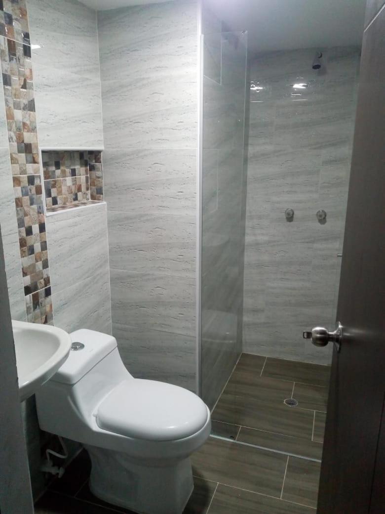 Apartamento 31 Con Balcon En Laureles Estadio