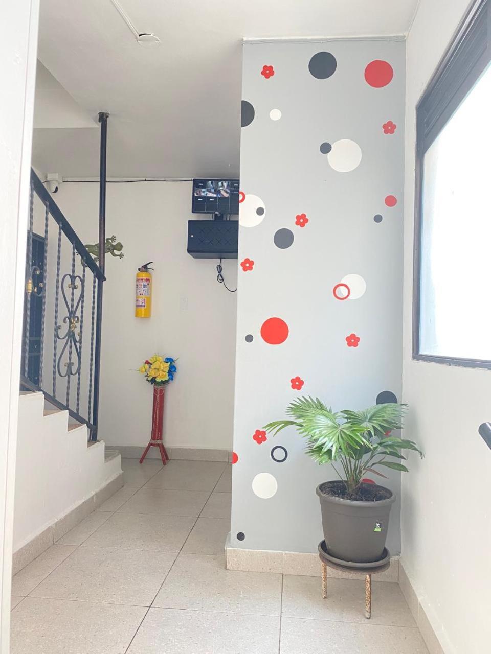 31 Con Balcon En Laureles Estadio Apartamento