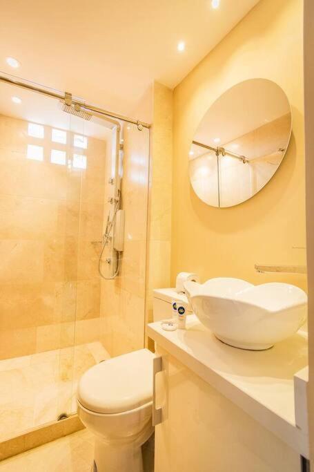Stylish Loft, Balcony, Fast Internet, Parking 210 * Medellín