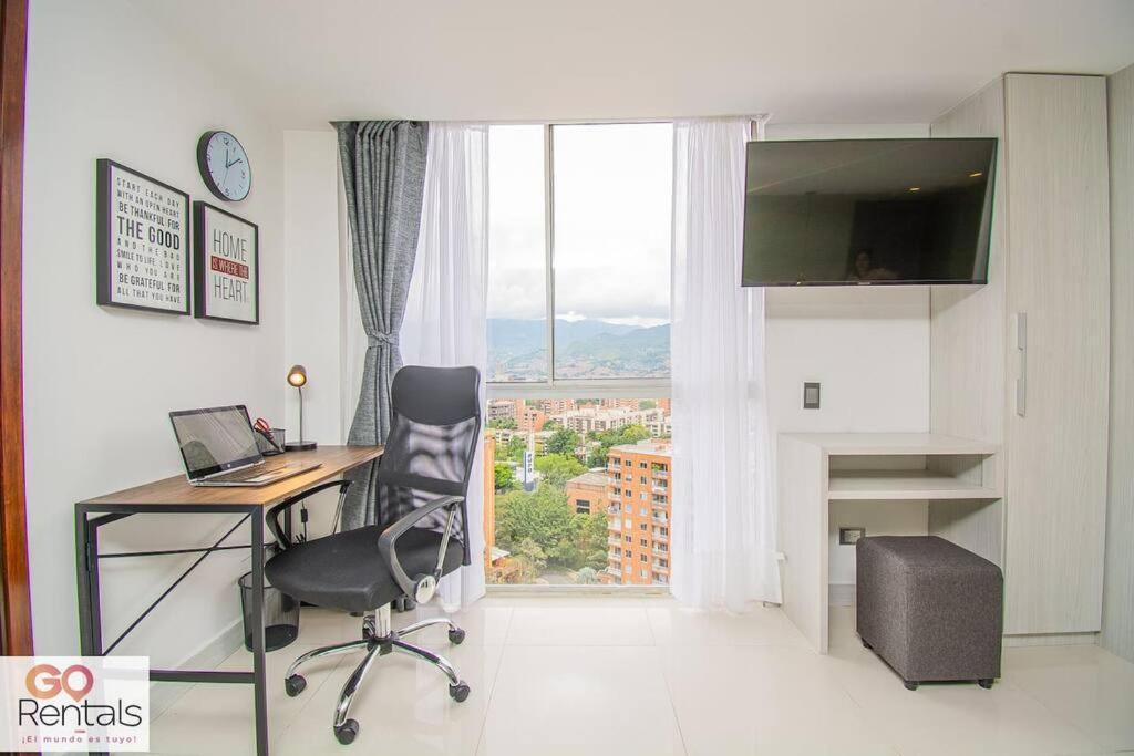 Cozy In Poblado, Parking, No Fee 1107 * Medellin