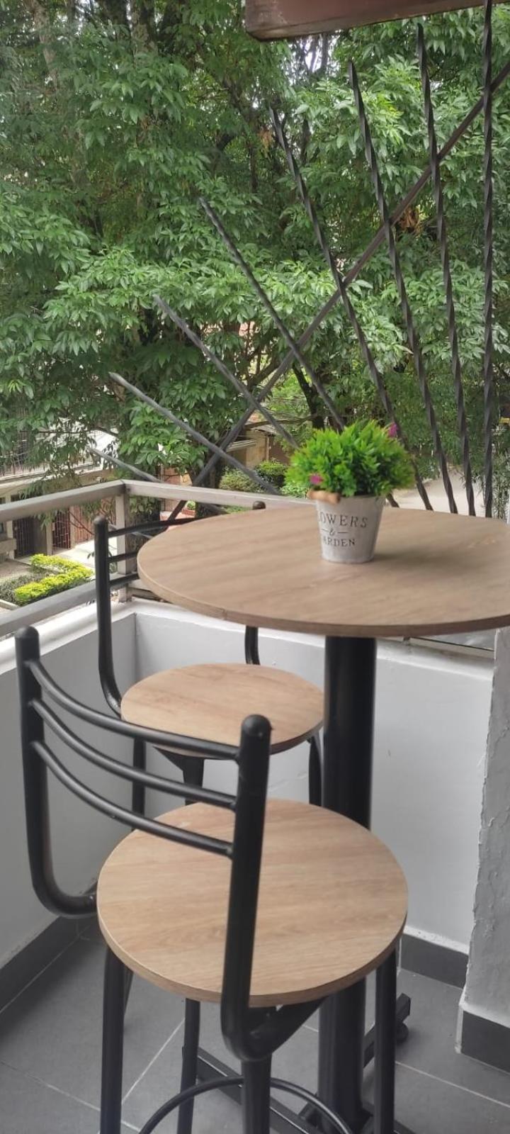 31 Con Balcon En Laureles Estadio Apartamento *