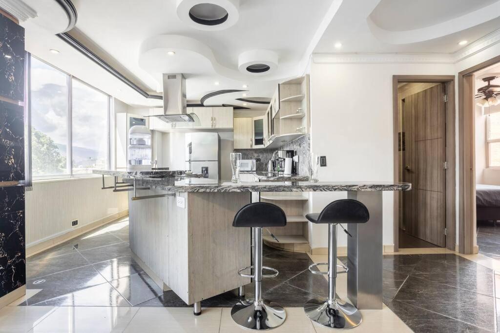 Center Flats - In El Poblado Near Park Lleras, Medellin! Apartamento *