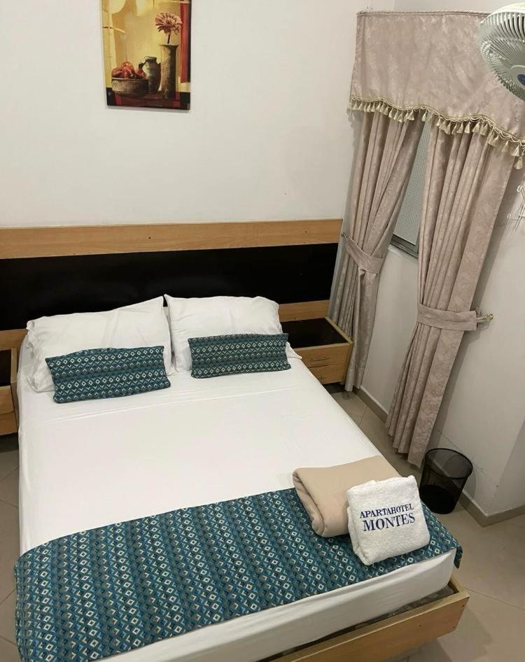 Apartahotel Montes Apartahotel *