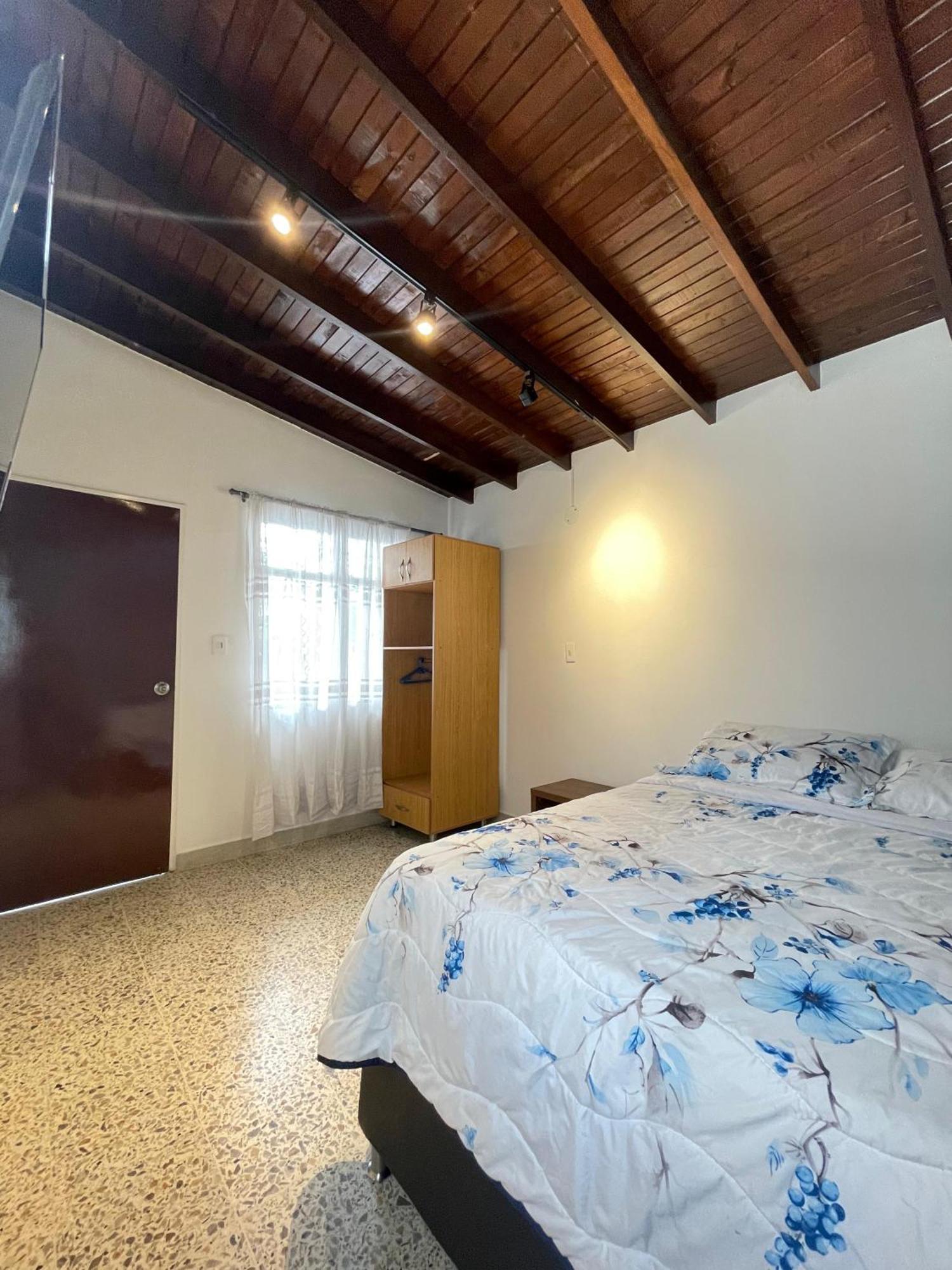 Habitación en casa particular Habitacion Comoda En Laureles, Estadio Medellín