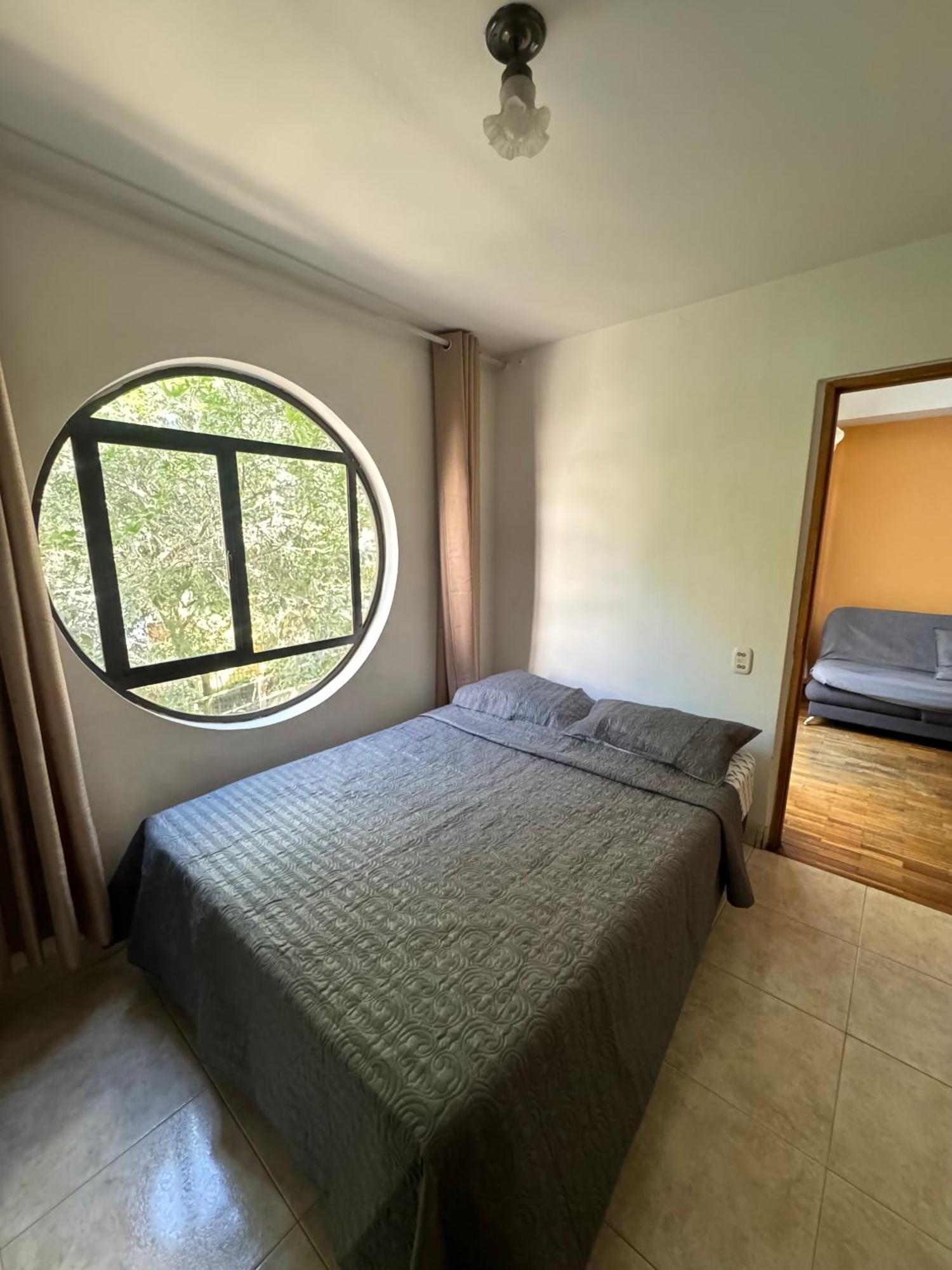 Holiday home Casa Entera-cerca A Mall La Y Estacion De Tranvia