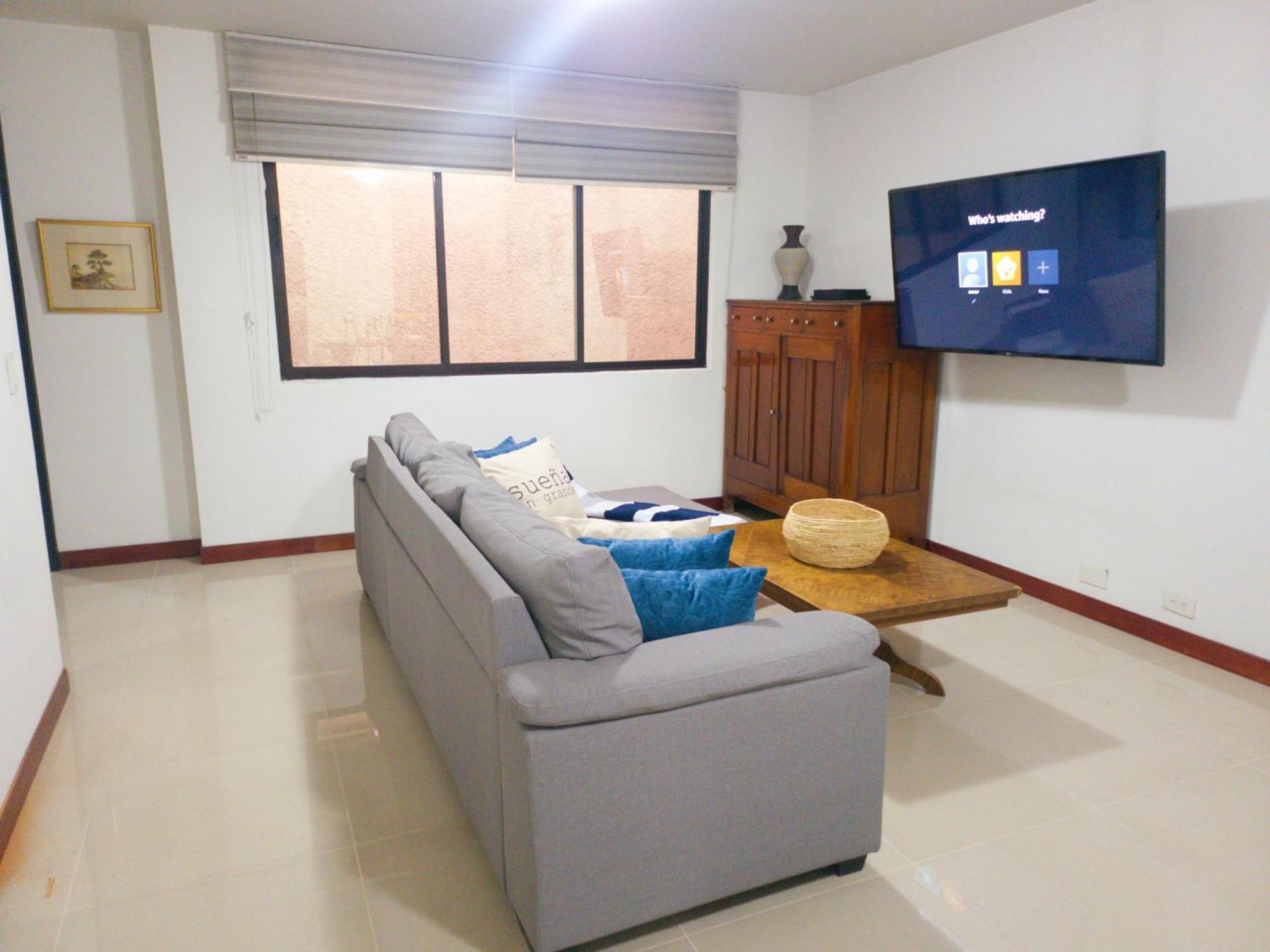 Apartamento Center Flats - In El Poblado Near Park Lleras, Medellin!