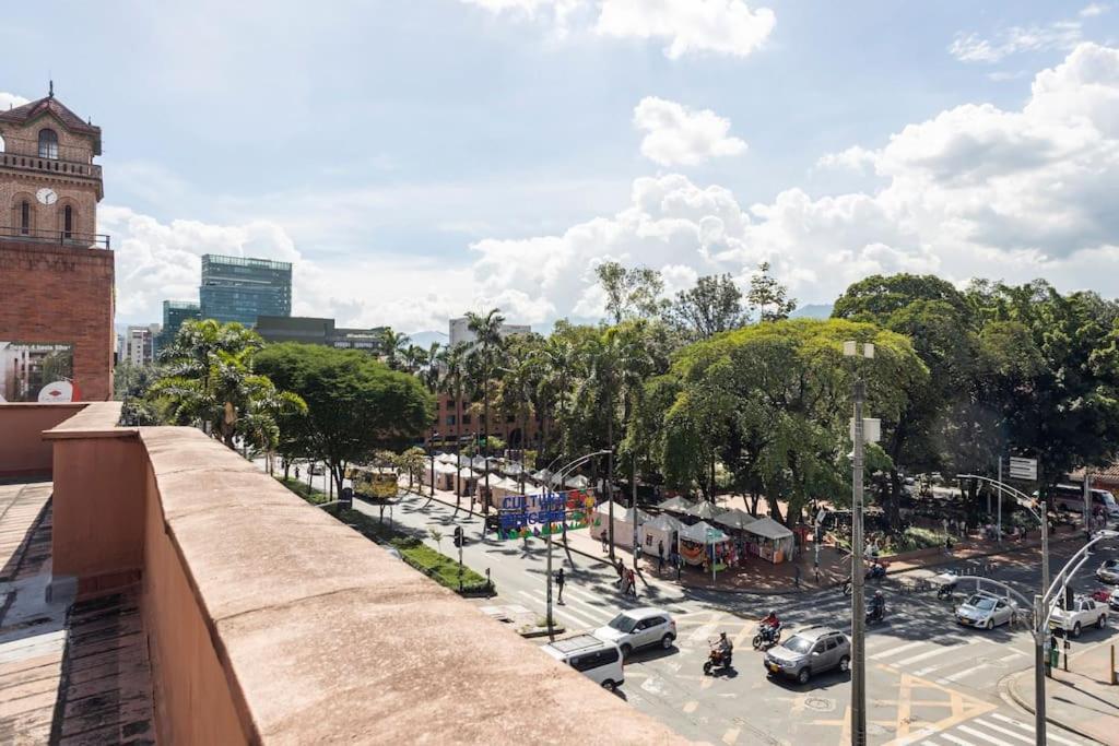 Apartamento Center Flats - In El Poblado Near Park Lleras, Medellin! *