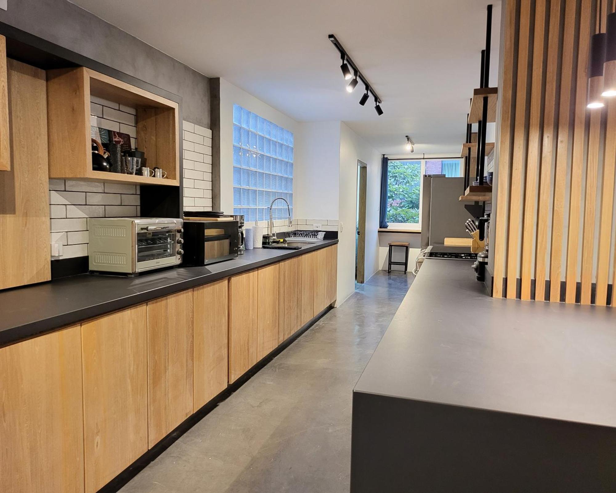 Apartamento Center Flats - In El Poblado Near Park Lleras, Medellin!