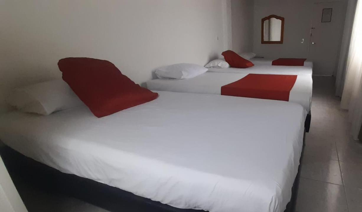Hotel Laureles 70 3*