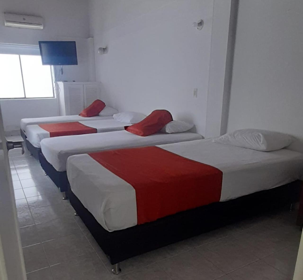 Hotel Laureles 70 3*