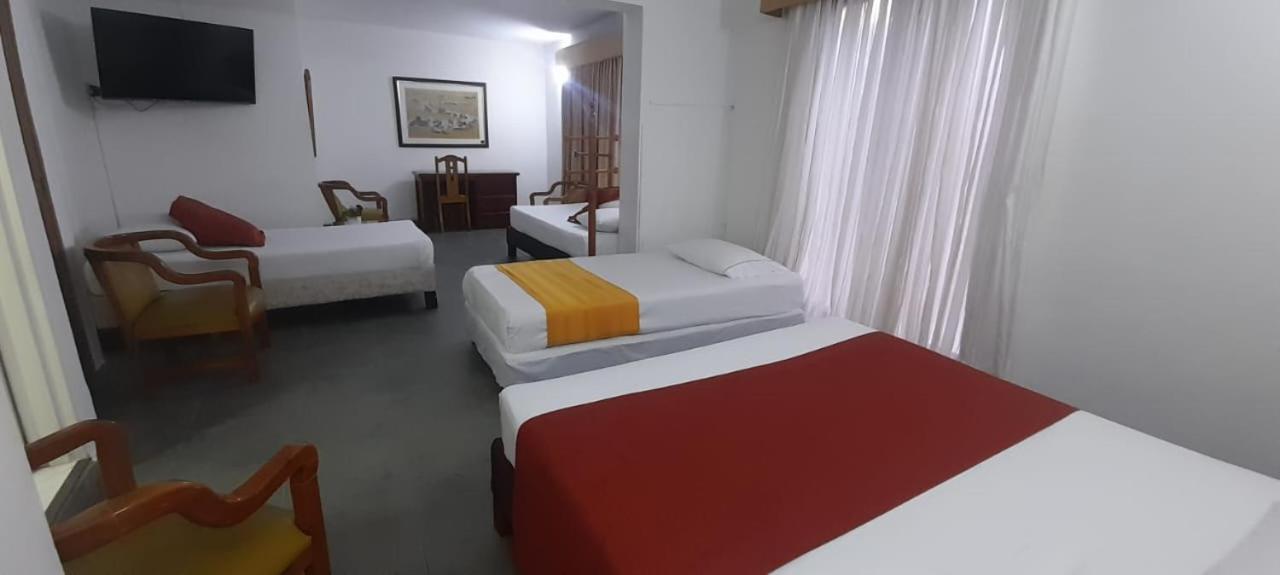 Hotel Laureles 70 3*