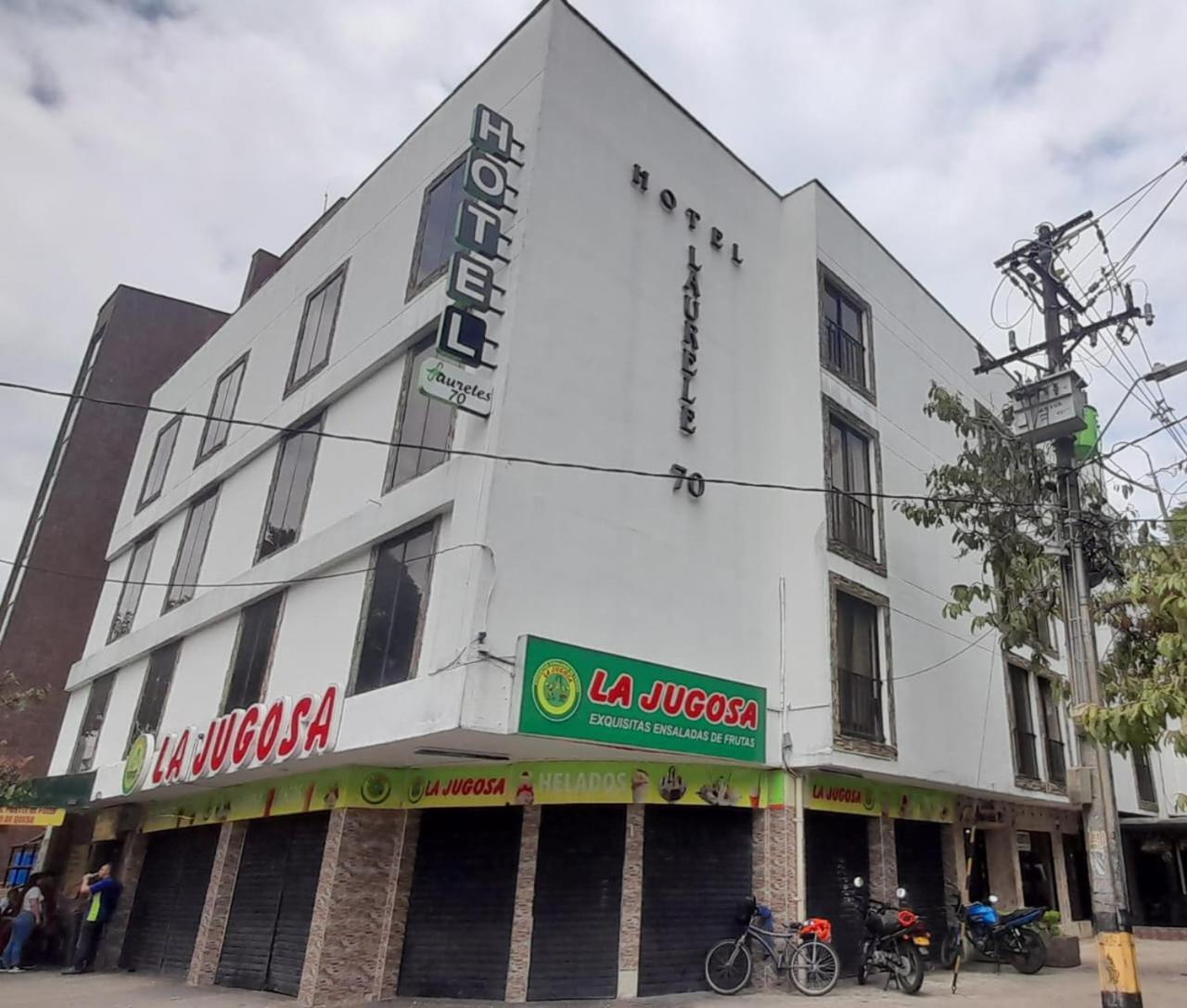 Hotel Laureles 70