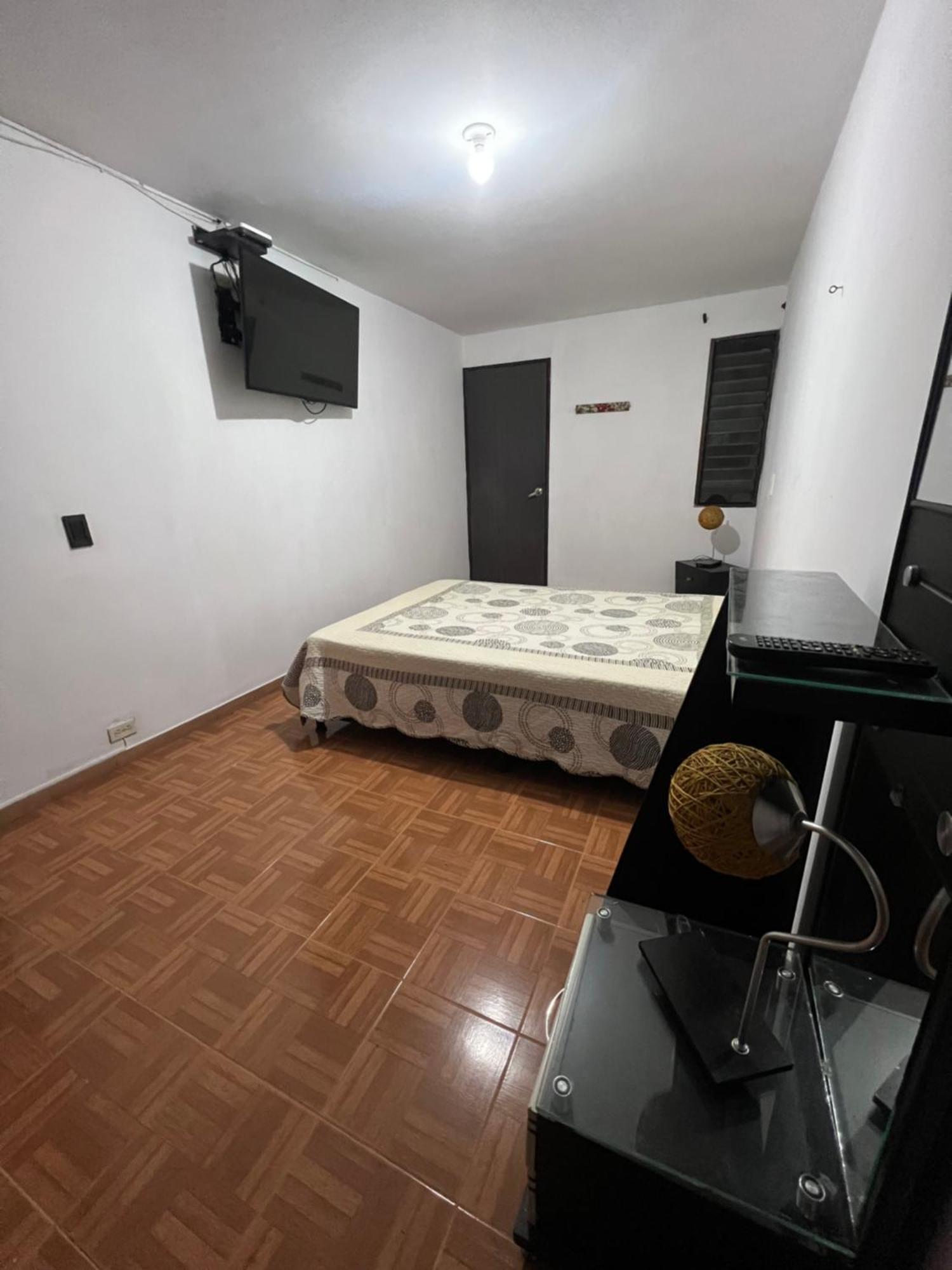 Apartamento Laureles, Cerca A La Estacion Floresta