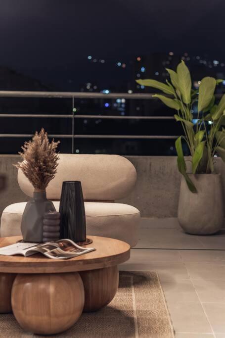Apartamento Luxury 3br In Laureles Medellín