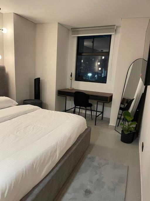 Luxury 3br In Laureles Medellín