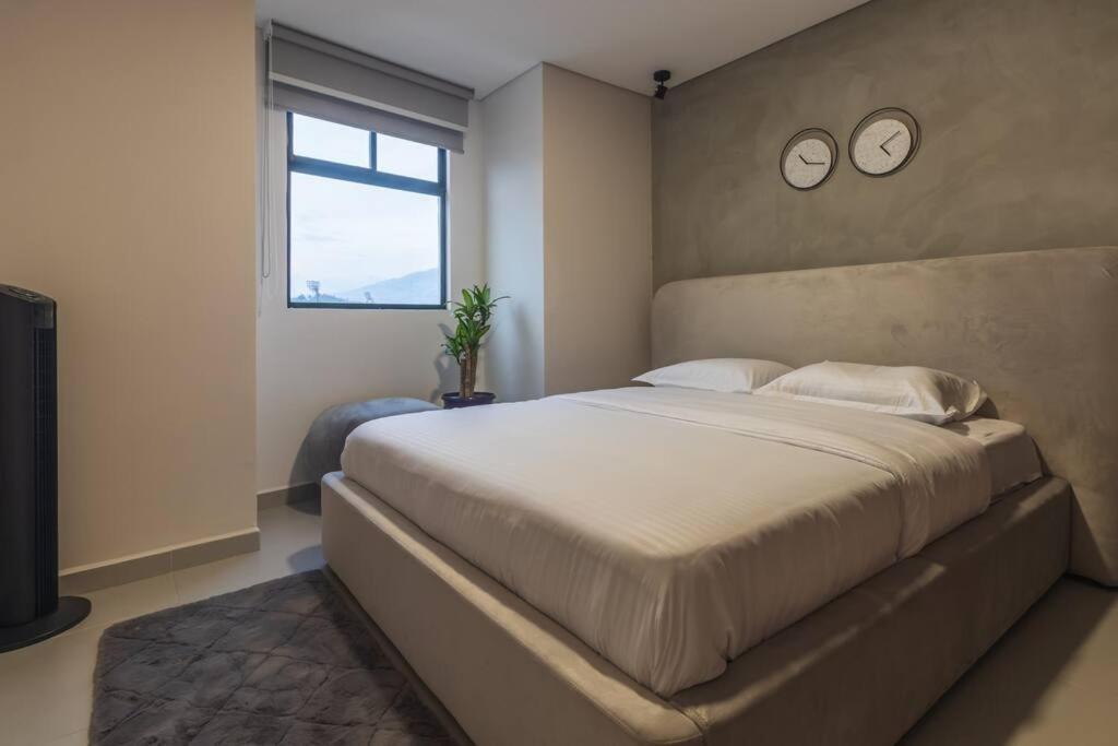 Apartamento Luxury 3br In Laureles Medellín