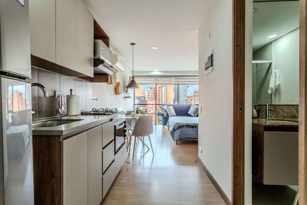 Remotecasa - Vibrant Cityscape In Laureles