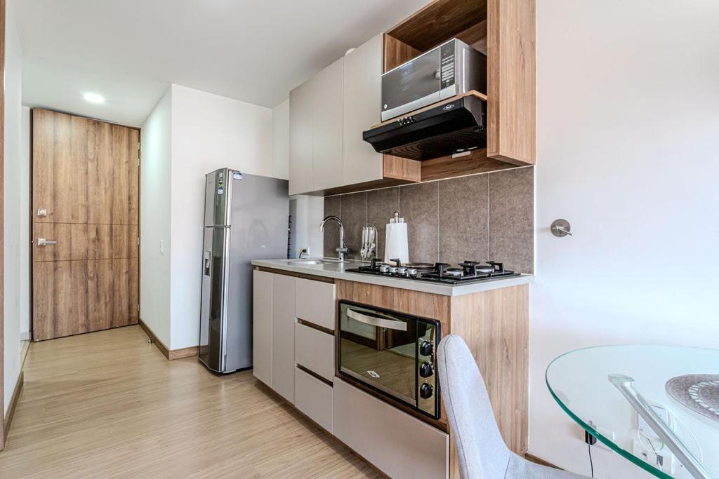 Apartamento Remotecasa - Vibrant Cityscape In Laureles *