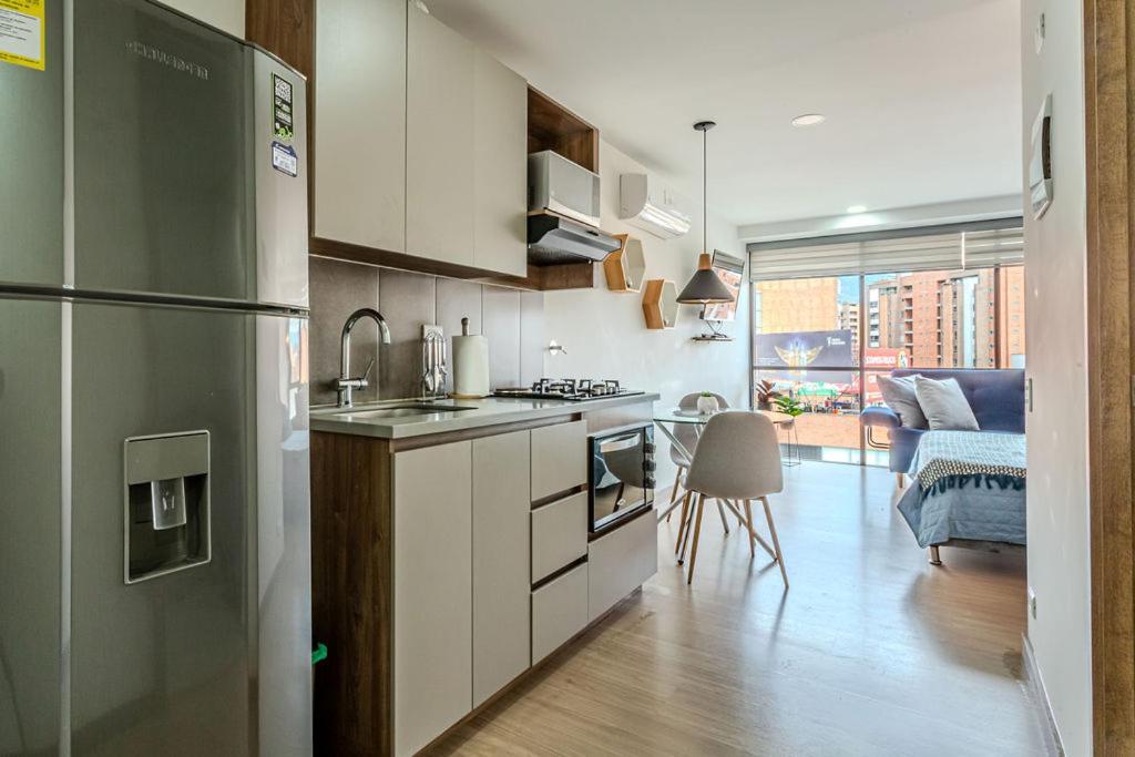 Remotecasa - Vibrant Cityscape In Laureles