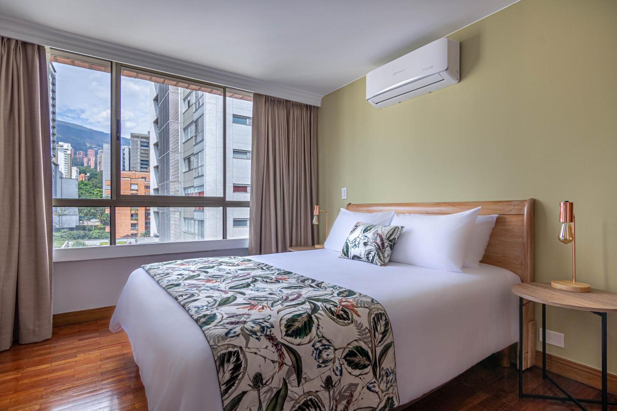 Apartahotel Alcazar De Oviedo By Ee Medellín