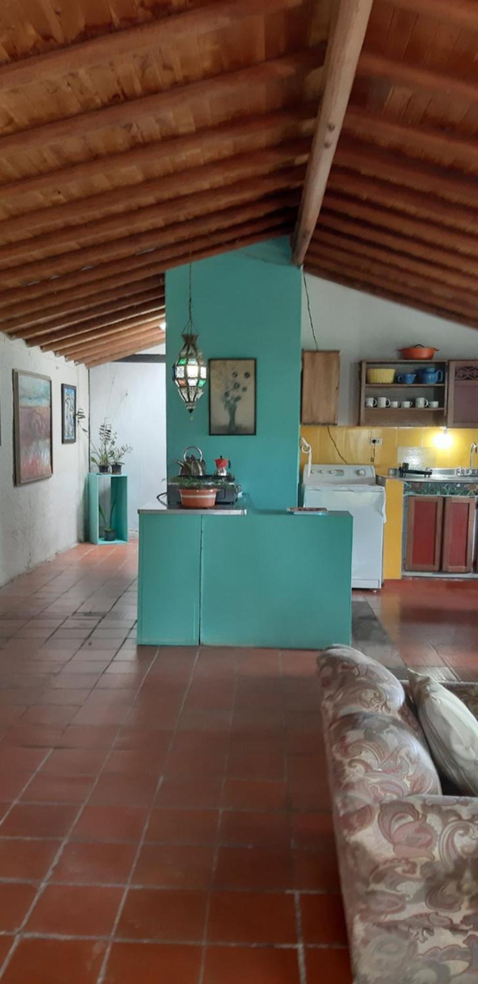 Casita En Santa Elena 