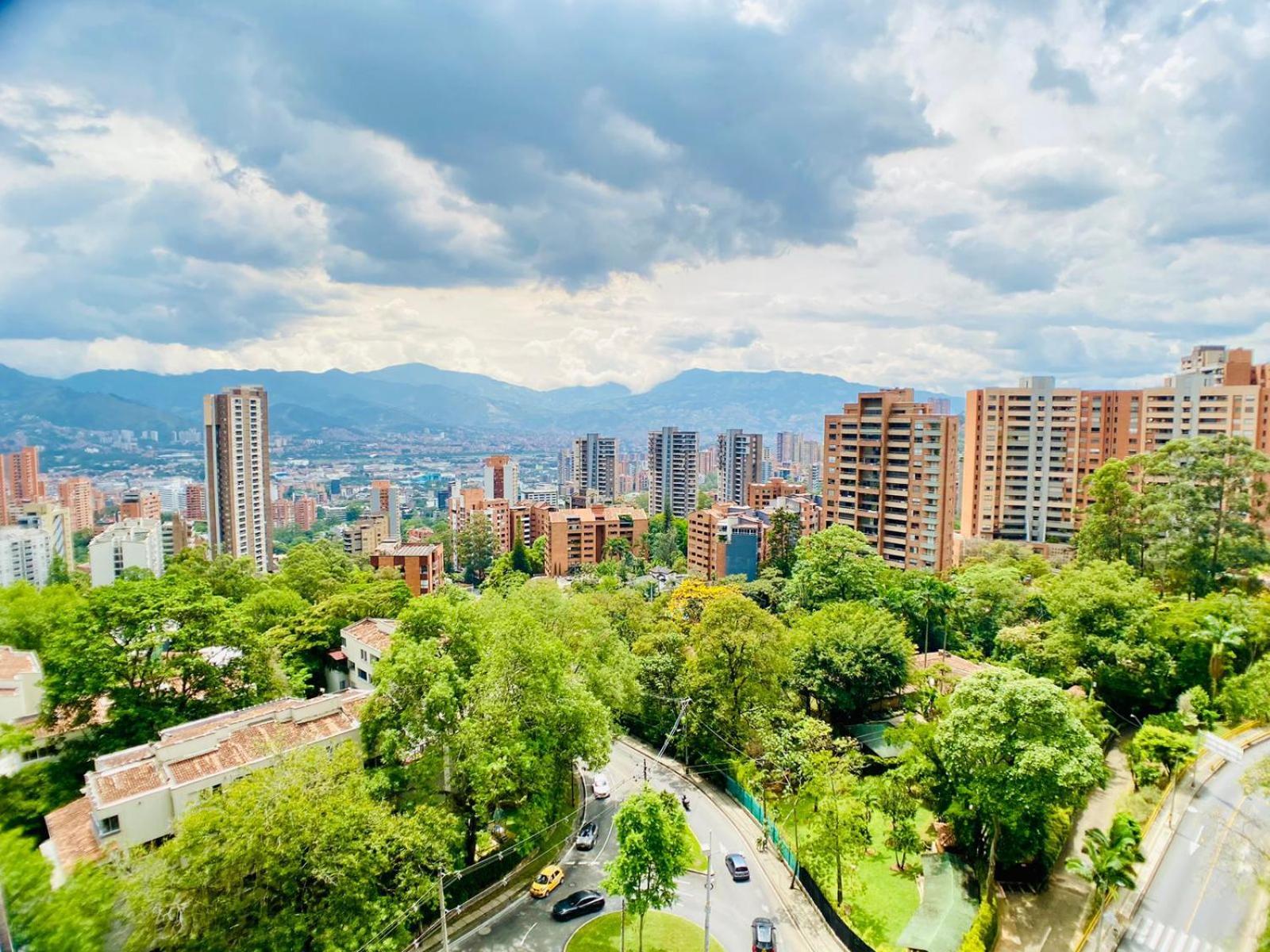 Cozy Apto In Poblado Apartamento