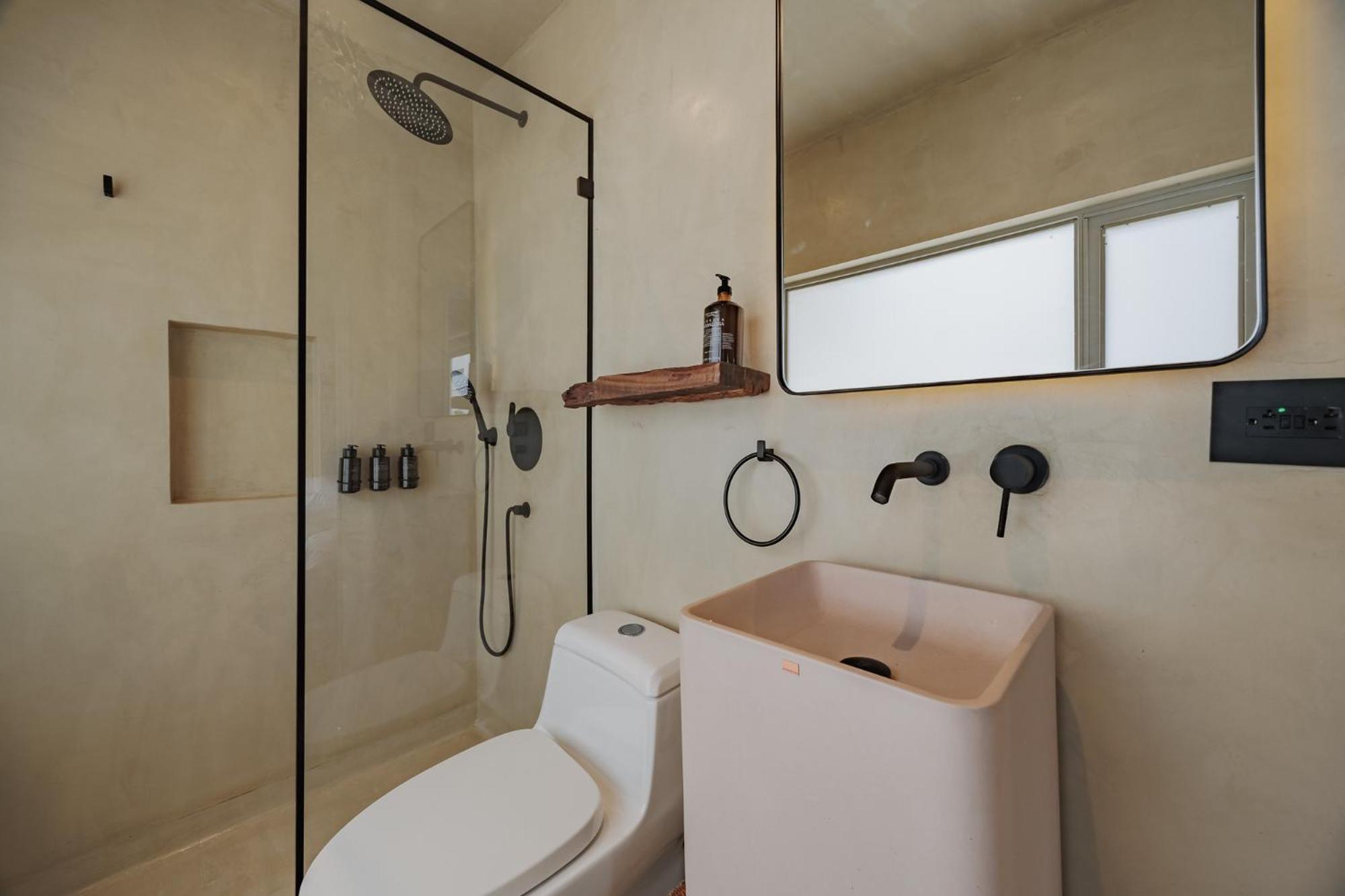 Casa Selva, A Unique Luxury House In The Heart Of El Poblado