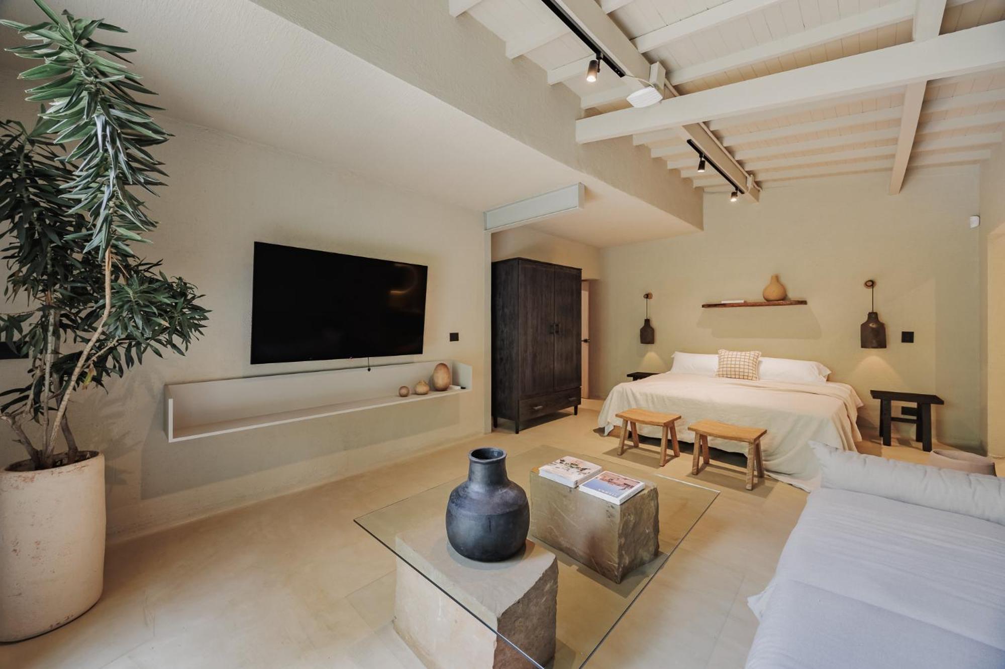 Casa Selva, A Unique Luxury House In The Heart Of El Poblado *