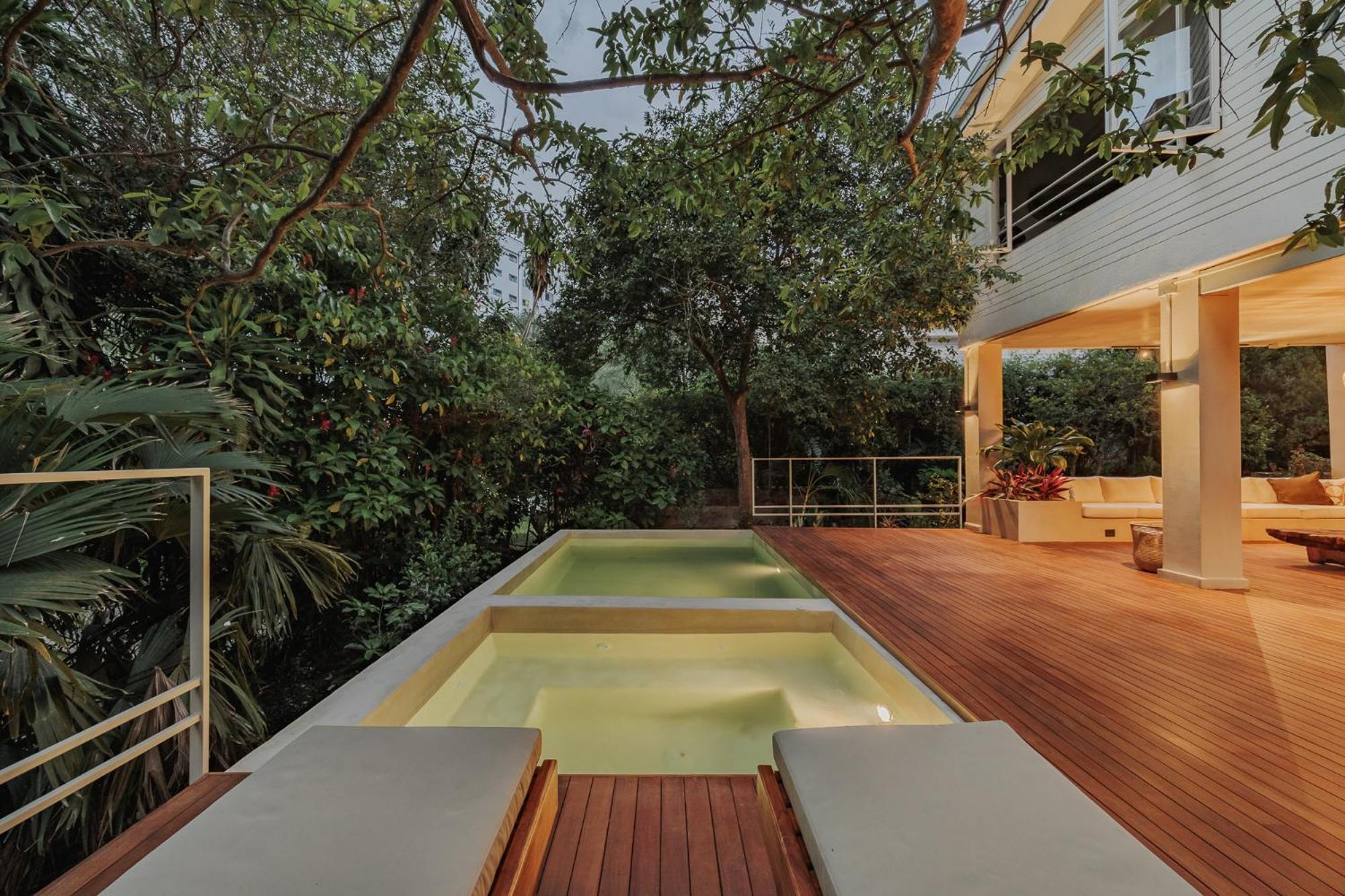 Casa Selva, A Unique Luxury House In The Heart Of El Poblado Сasa de vacaciones