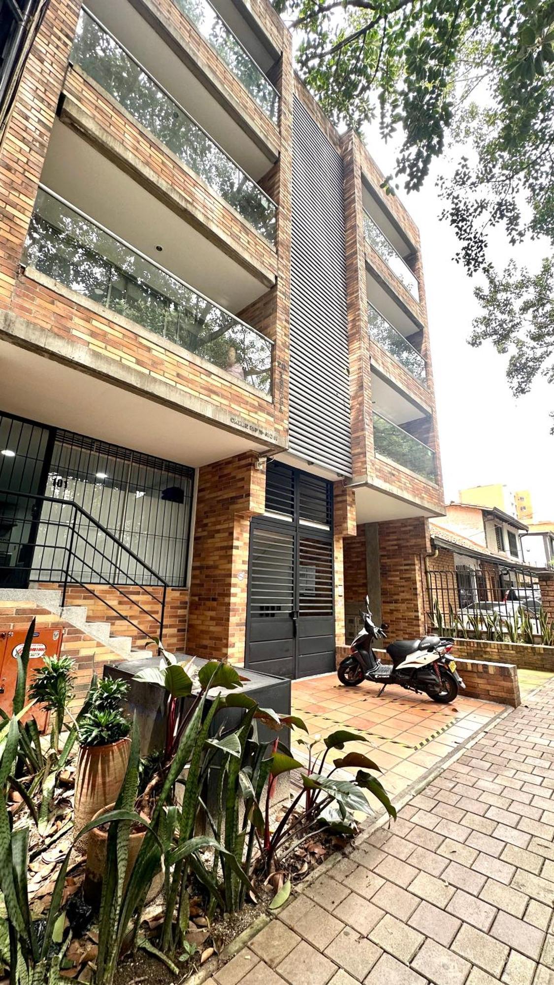 Apto Moderno En Laureles