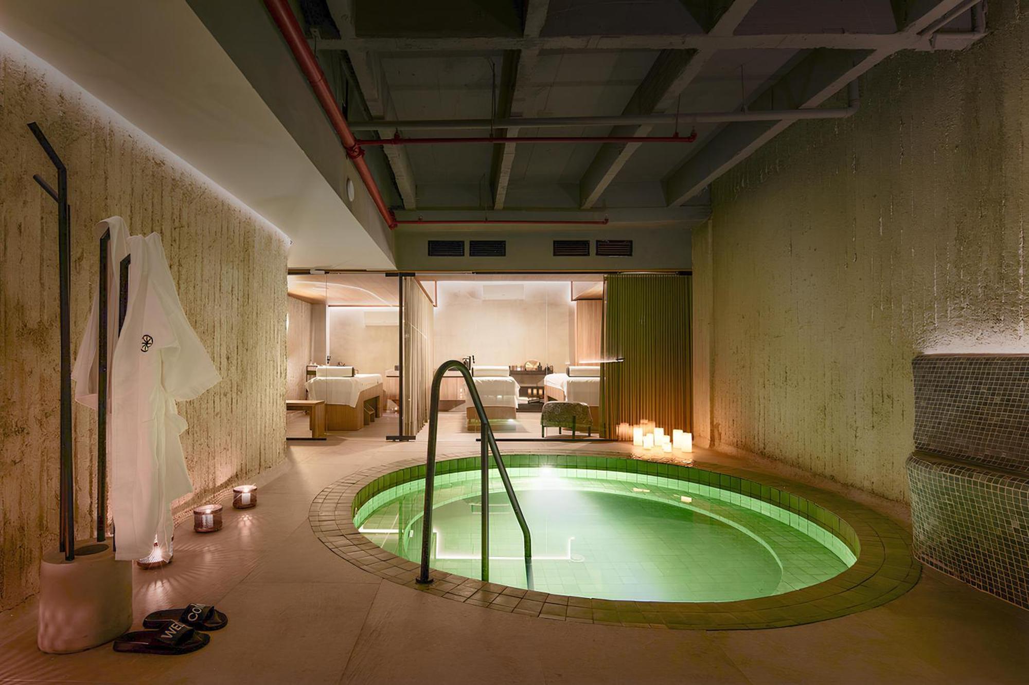 Wellcomm & 4* Medellín