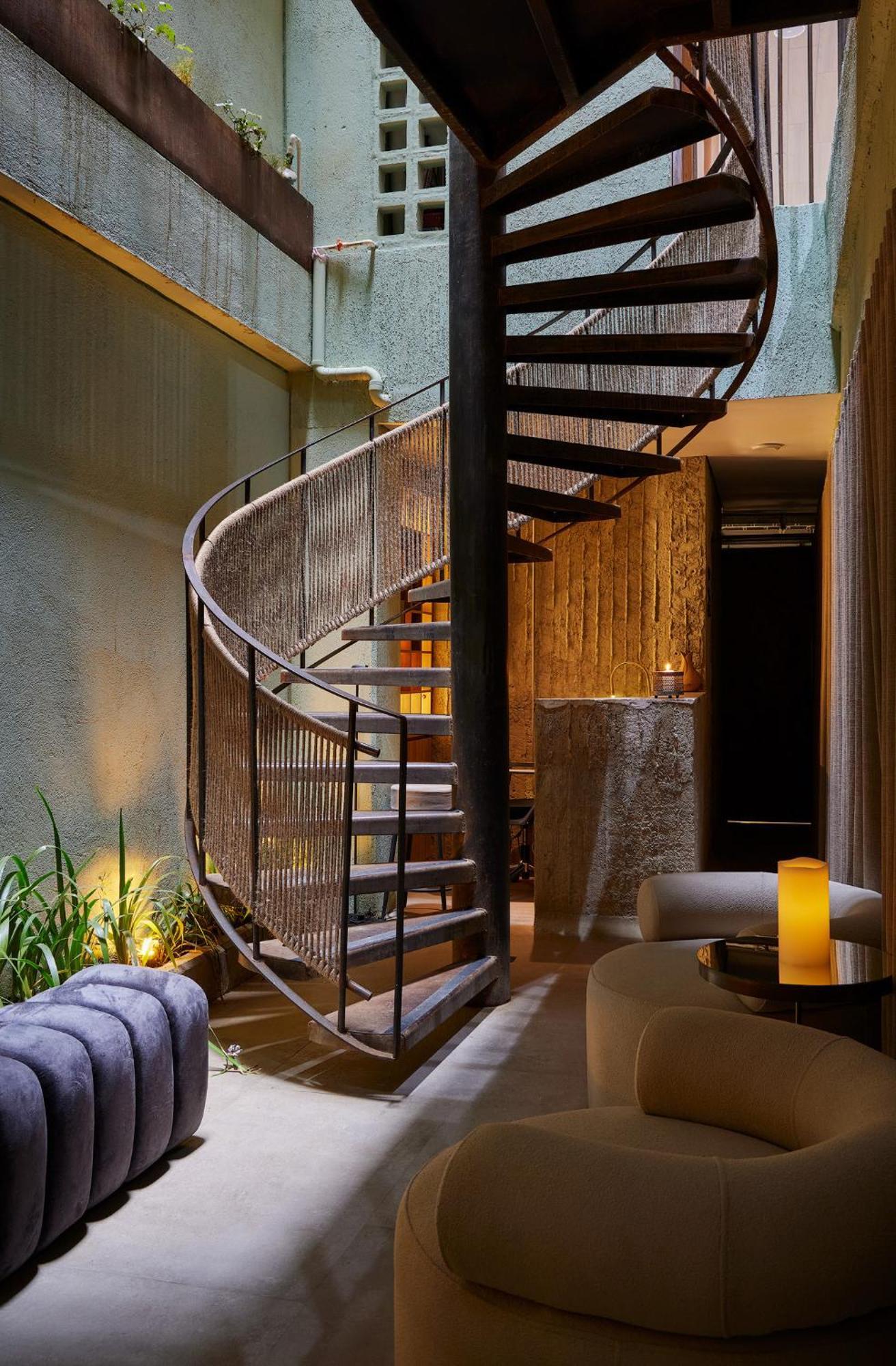 Wellcomm & Hotel 4*