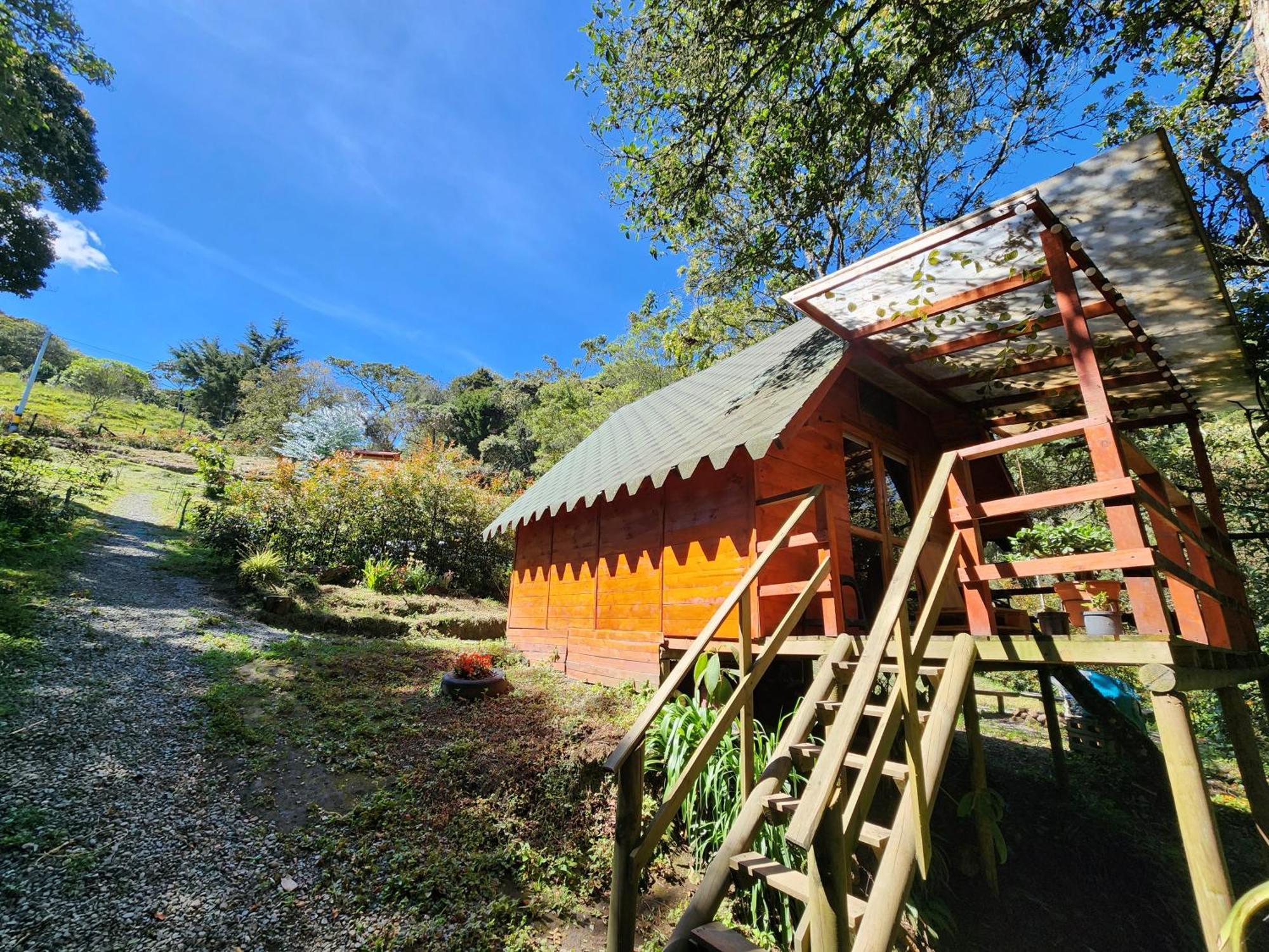 En La Naturaleza Con Jacuzzi - Santa Elena Camping