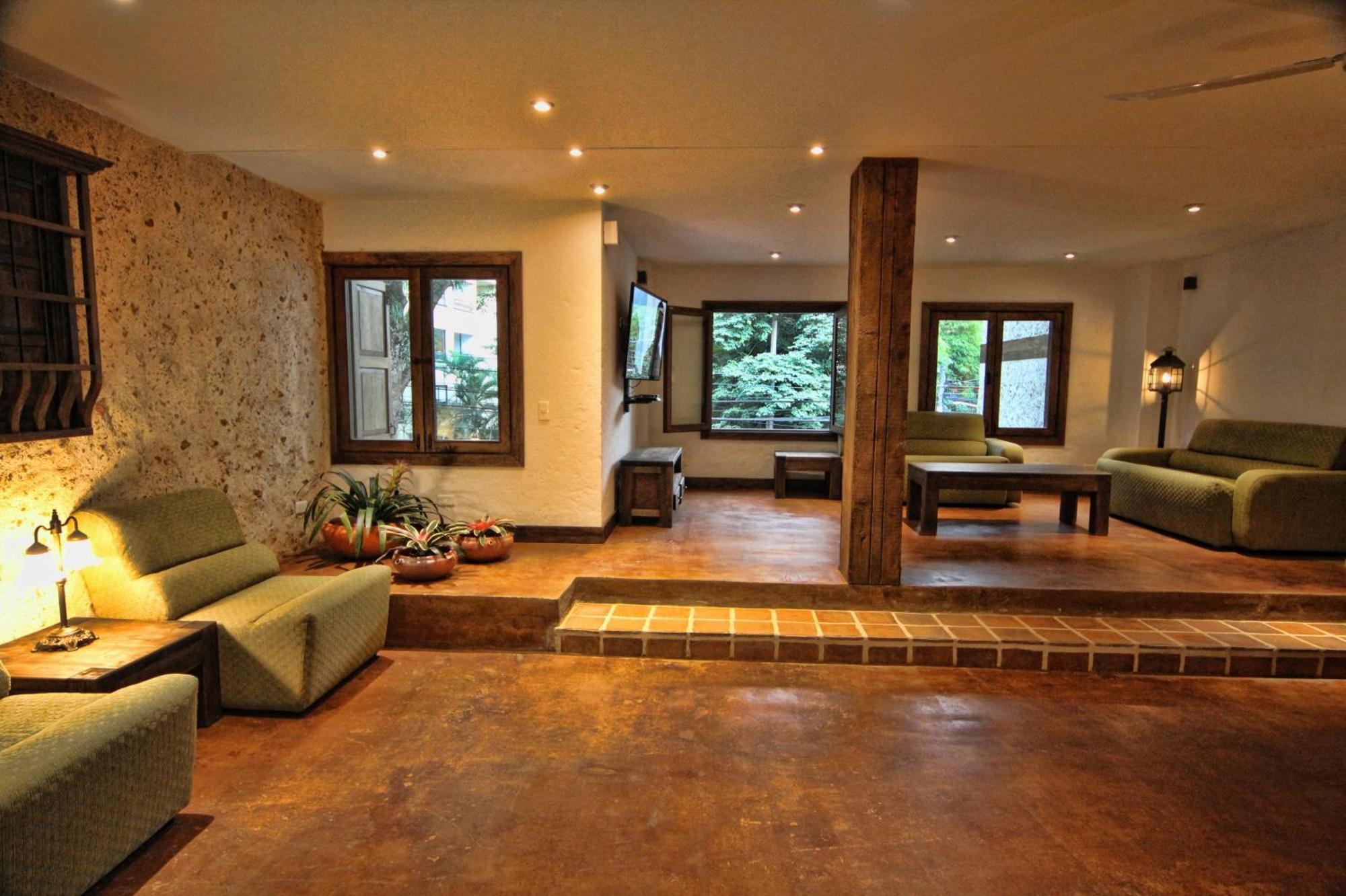 Casa Del Reloj Apartahotel Medellín