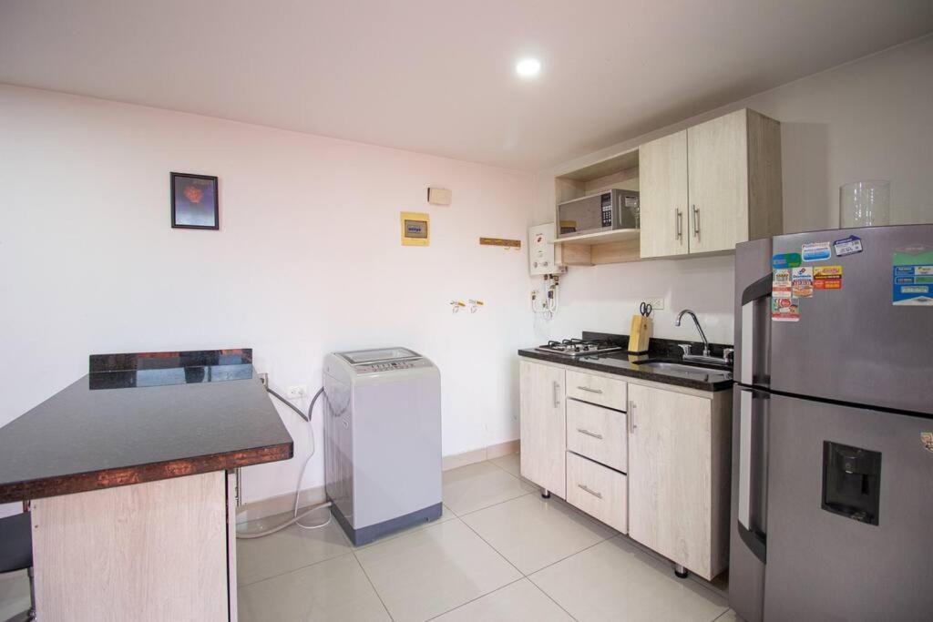 Close To The Santa Fe Mall In Poblado 207