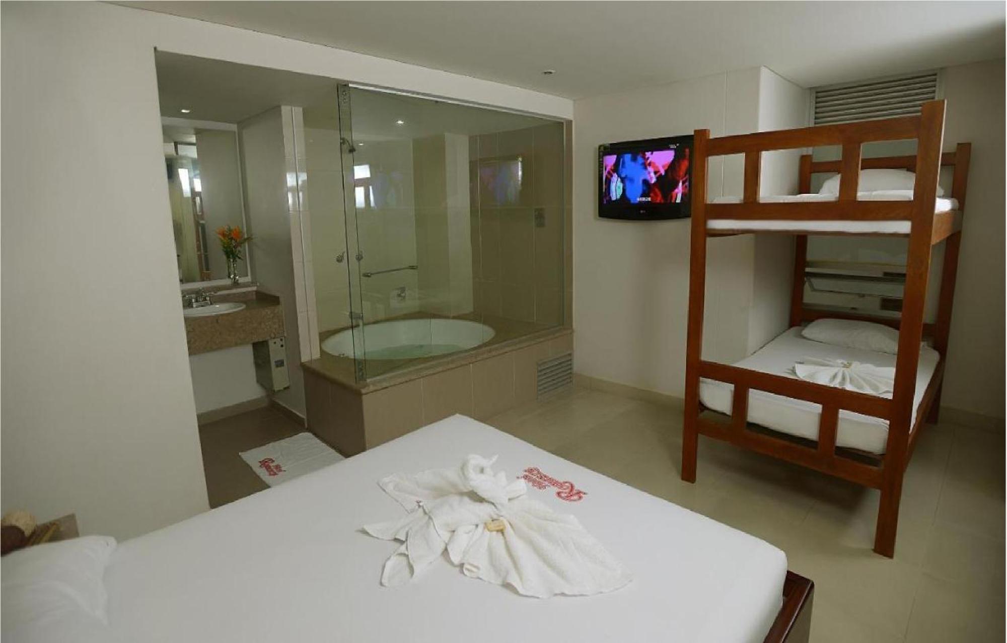 Hotel Romanza 3*