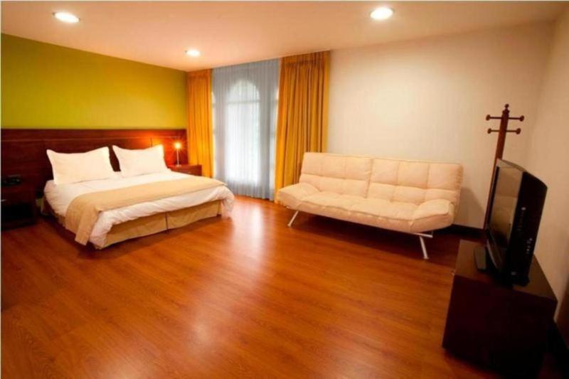 Portales Del Campestre 4* Medellín